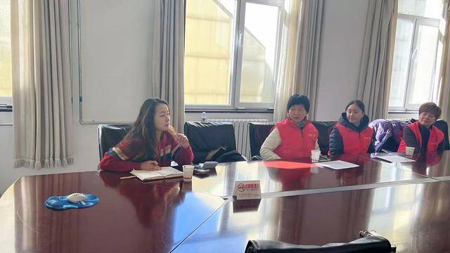 東慧公益攜手尚德公益走進新橋路中學開展需求調研與新春慰問