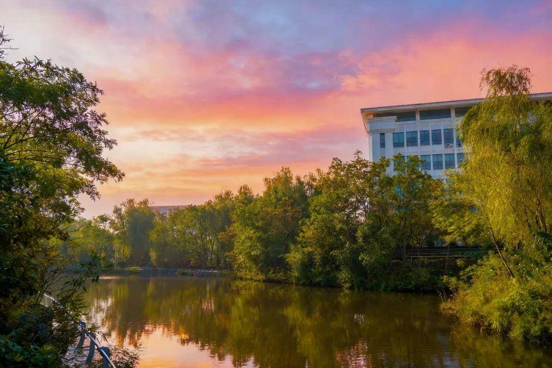 山東外國語職業技術大學招聘33名教師！