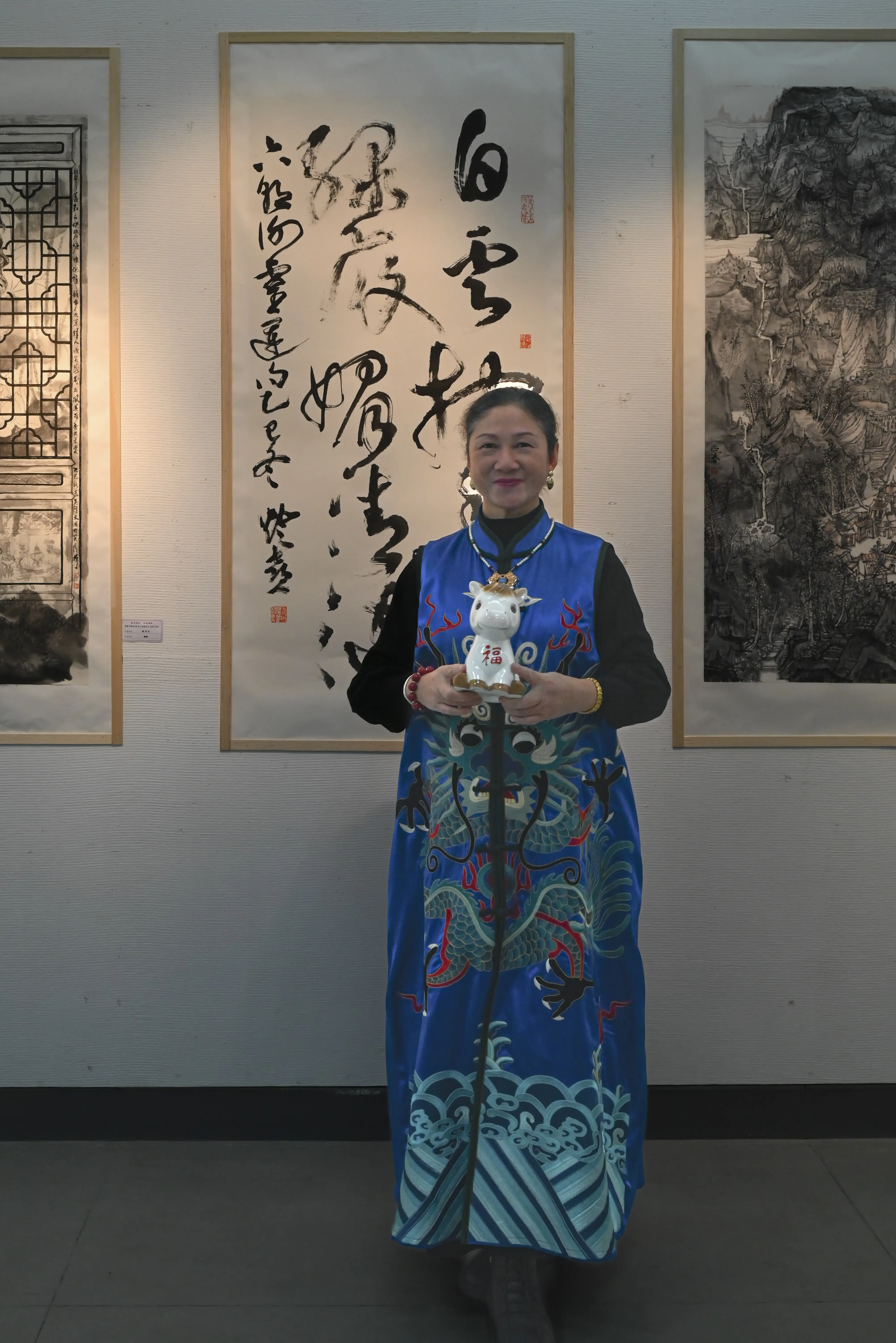 原創[文化揚州]歡天喜地迎馬年！當刺繡華服邂逅非遺與書畫