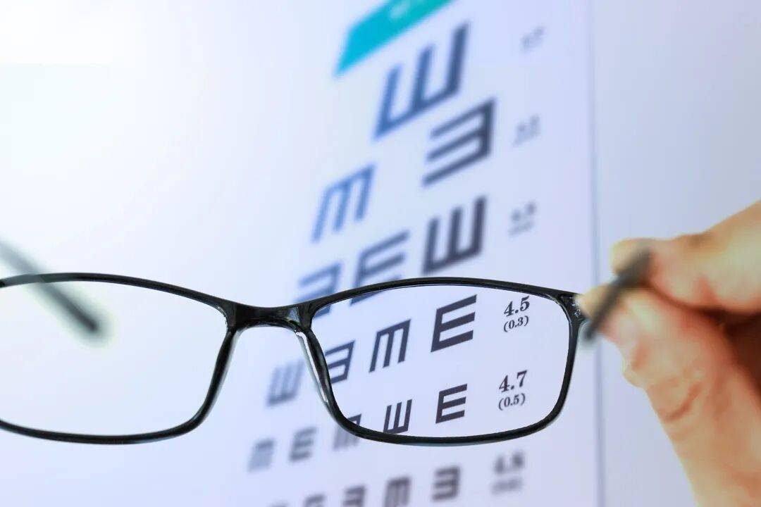 近視防控“神器”、防藍光眼鏡有用嗎？院士解答→