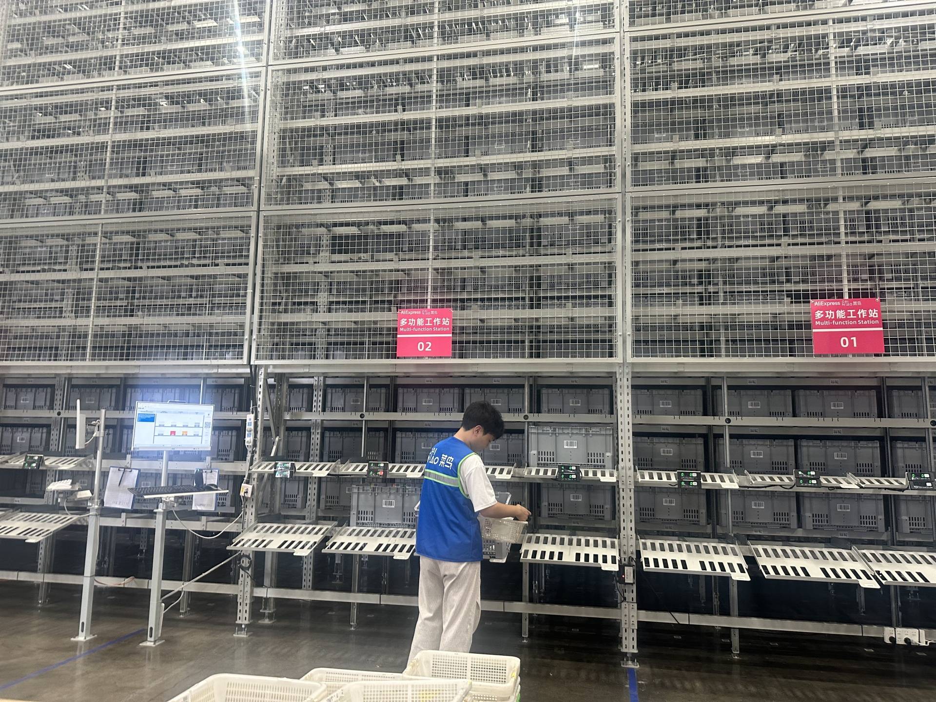 極客物流②｜10秒能爬五層樓！菜鳥ZeeBot年內全球落地 倉儲無人化進入商用深水區