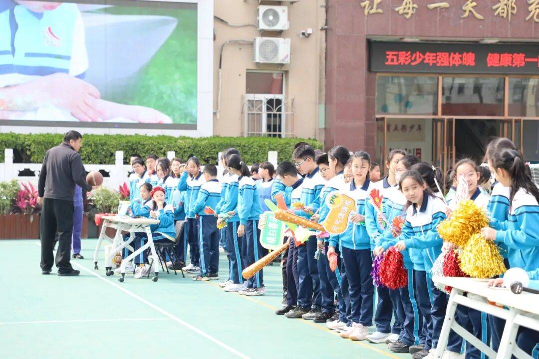 金邊銀角用起來！西城這所小學的空間規劃獲贊