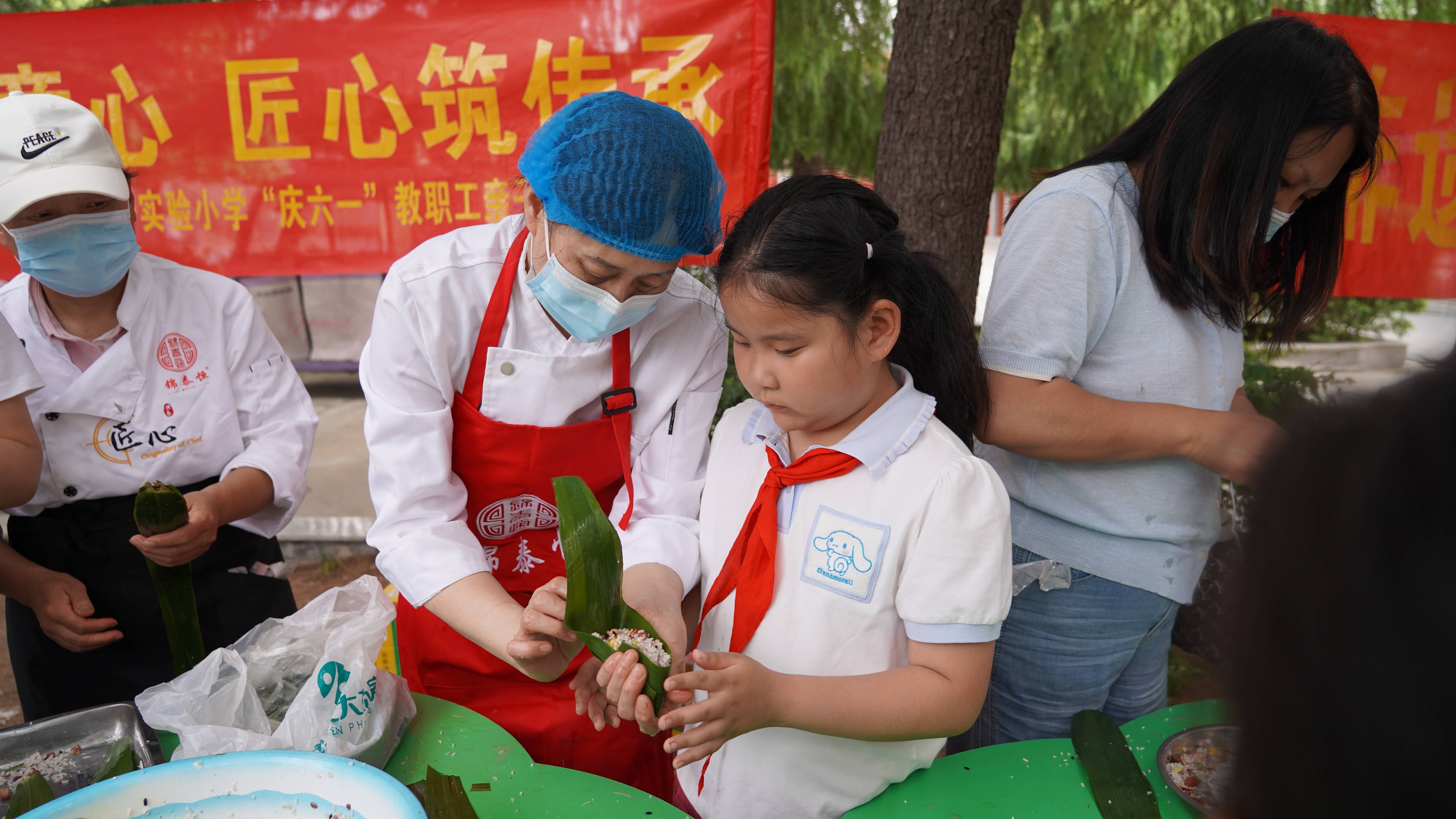 非遺美食進校園 童心巧手迎端午