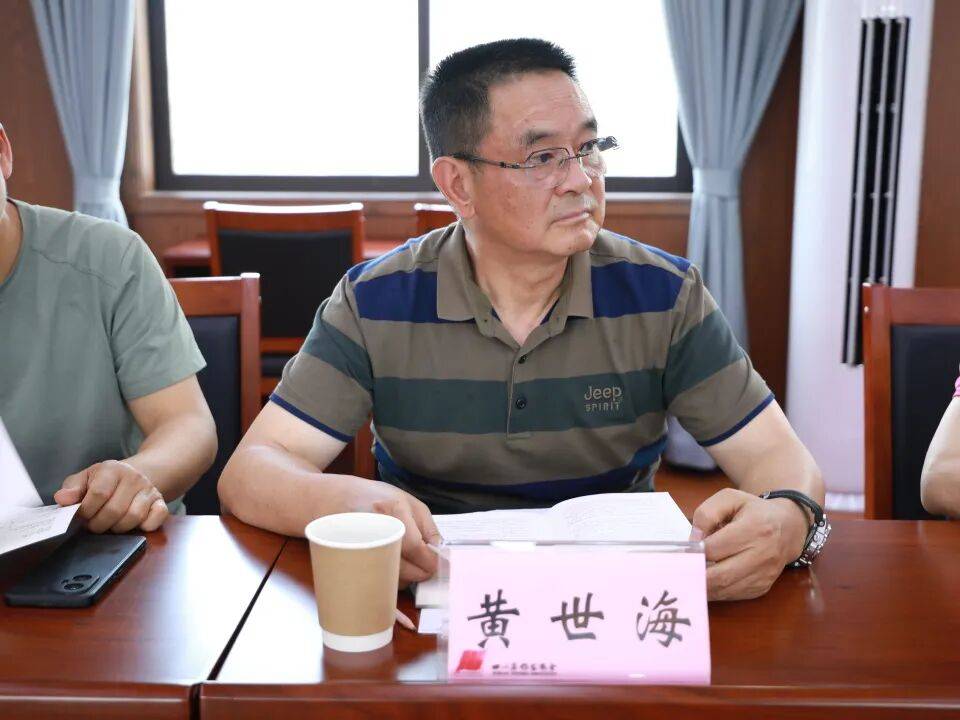 黃世海：時代孕育詩歌 詩歌安頓時代｜詩歌與時代情緒價值