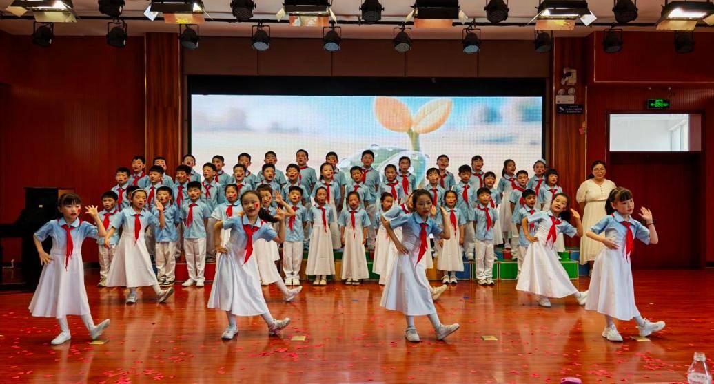 原創臨沂三河口小學開展主旋律歌曲合唱展演活動