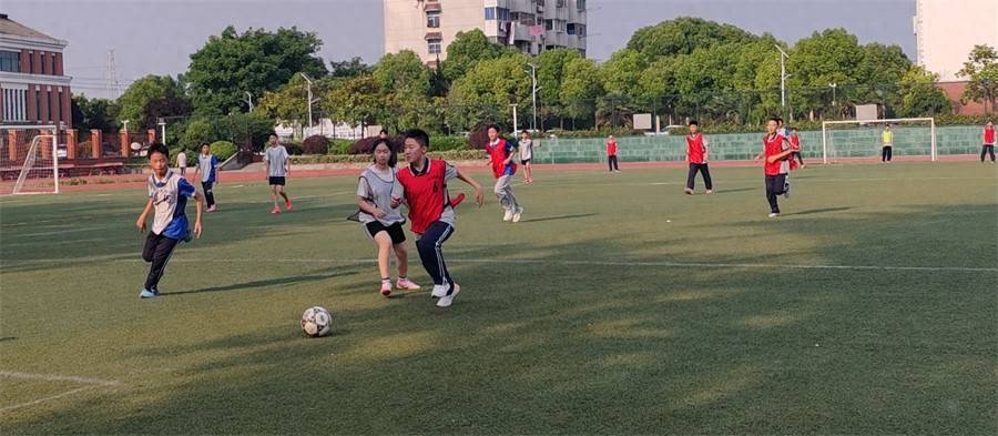 合肥這所中學舉辦七年級學生“信心杯”足球聯賽
