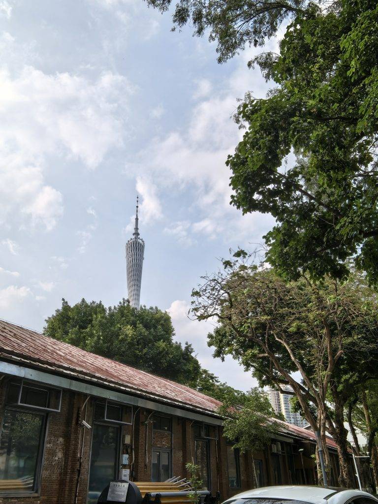 華為 AI 眼鏡體驗：好戴愛戴，再談 AI