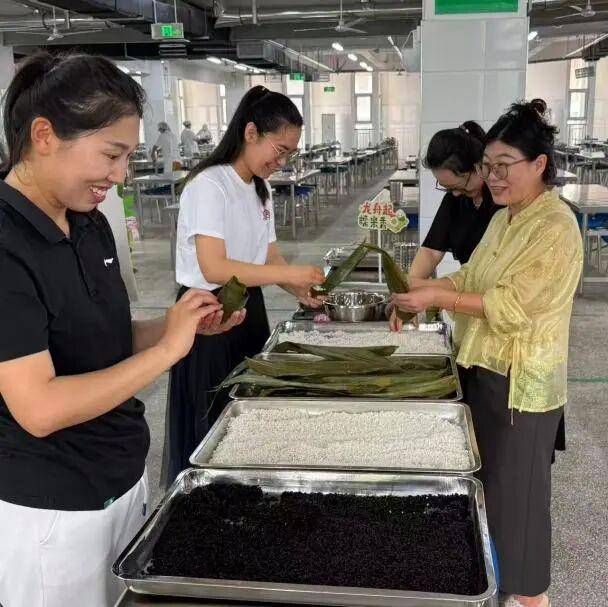 臨沂第六中學太原路校區教師開展端午節主題活動