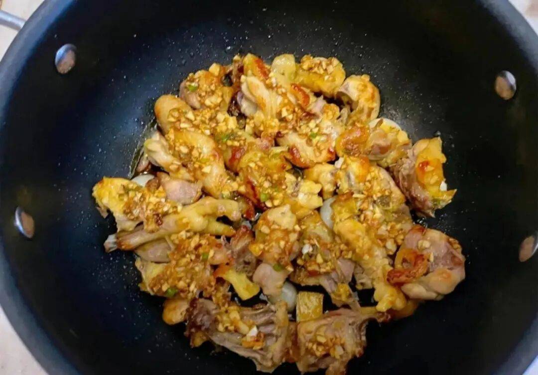 閱灣線上-廣談大灣網-珠海美食群-深圳美食群-廣州美食-沙姜鹽焗雞
