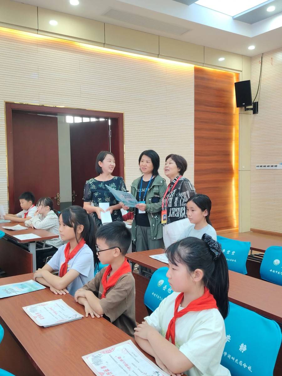 合肥市南門小學湖畔花園分校：詩韻湖畔潤童心 督導護航促規範