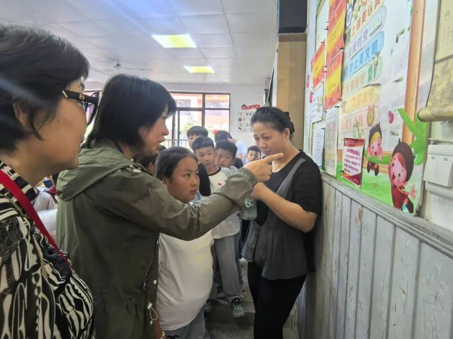 合肥市南門小學湖畔花園分校：詩韻湖畔潤童心 督導護航促規範