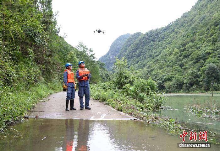 多地洪澇災害嚴重 廣西電力部門快速響應全力保電