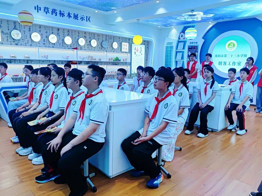 科技教育|南陽師範學院機器人科普團隊走進市二十三小