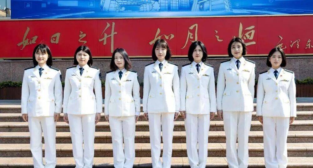 又美又颯！一個班7名女學員，全部被錄取為研究生