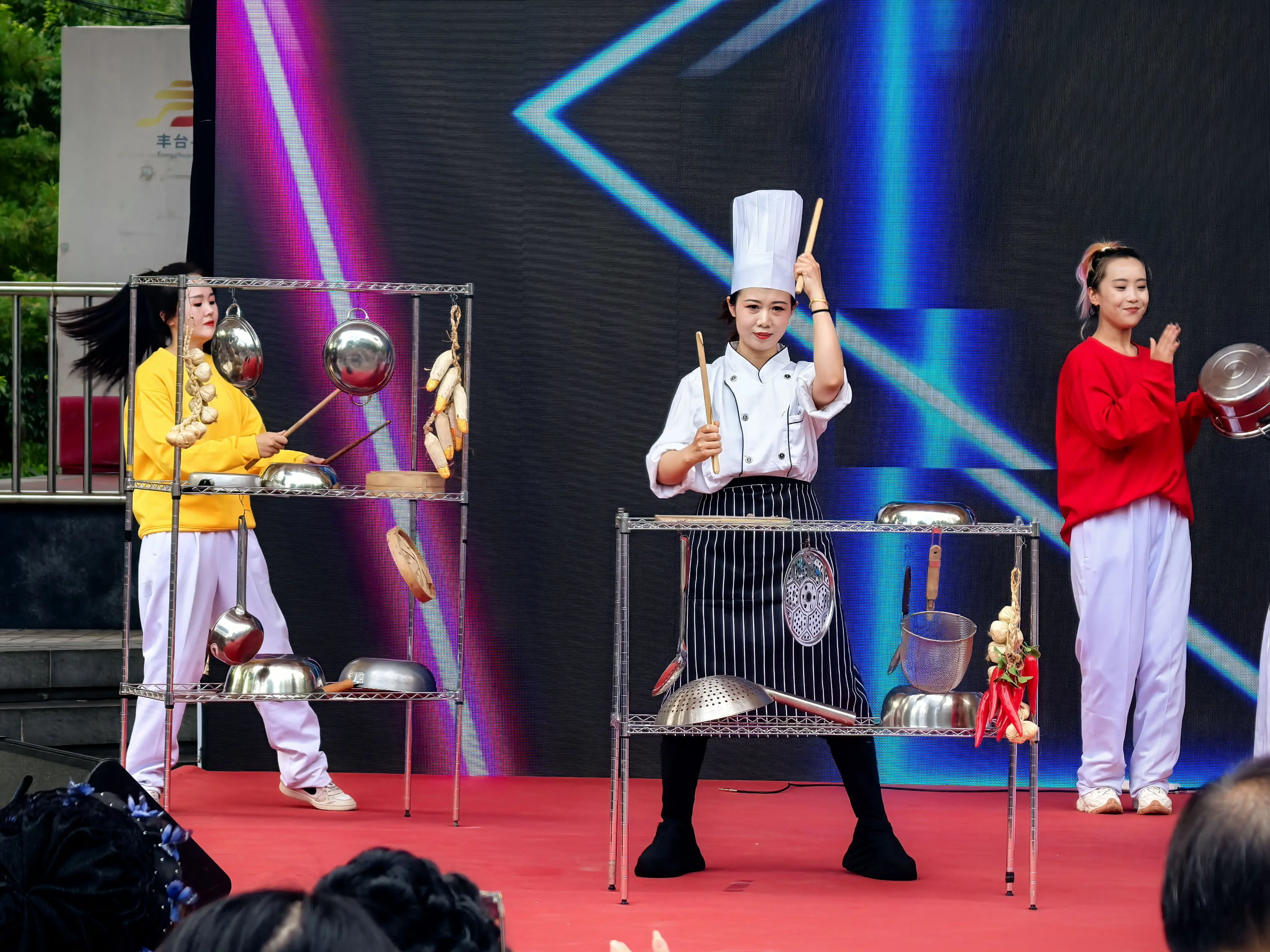 2026方莊美食季啟幕 16天“美食+潮玩”狂歡點燃南城夏夜