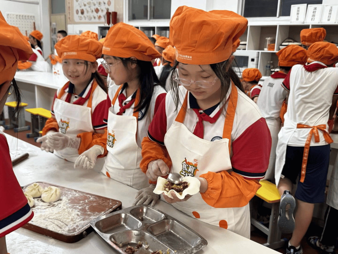 濱城區新怡小學：從筆墨到煙火，這所小學的畢業課程太“有味兒”