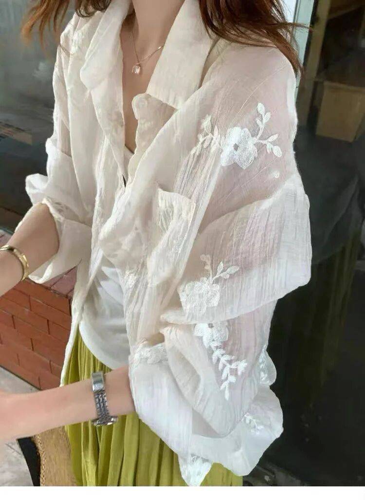 “天絲刺繡襯衫”美絕了，誰穿誰仙氣爆棚！