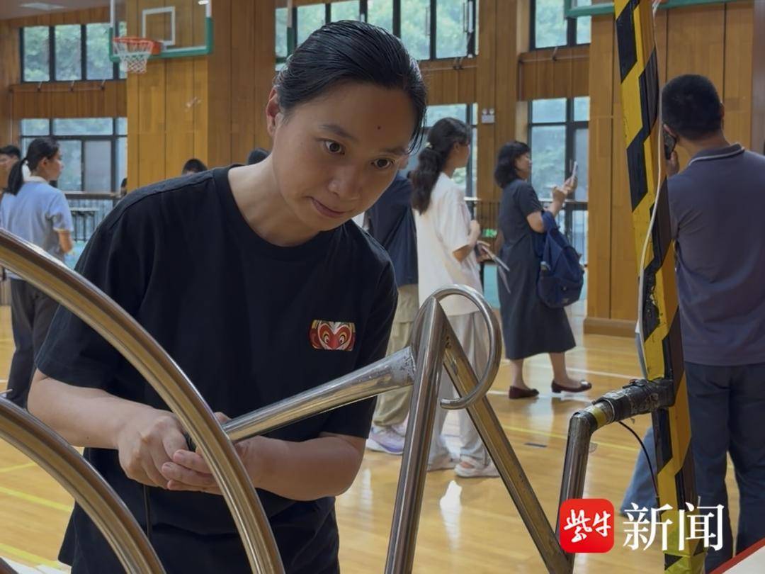 火焰掌、穿越火線、科創體驗……金陵中學開放日，家長孩子都玩嗨了