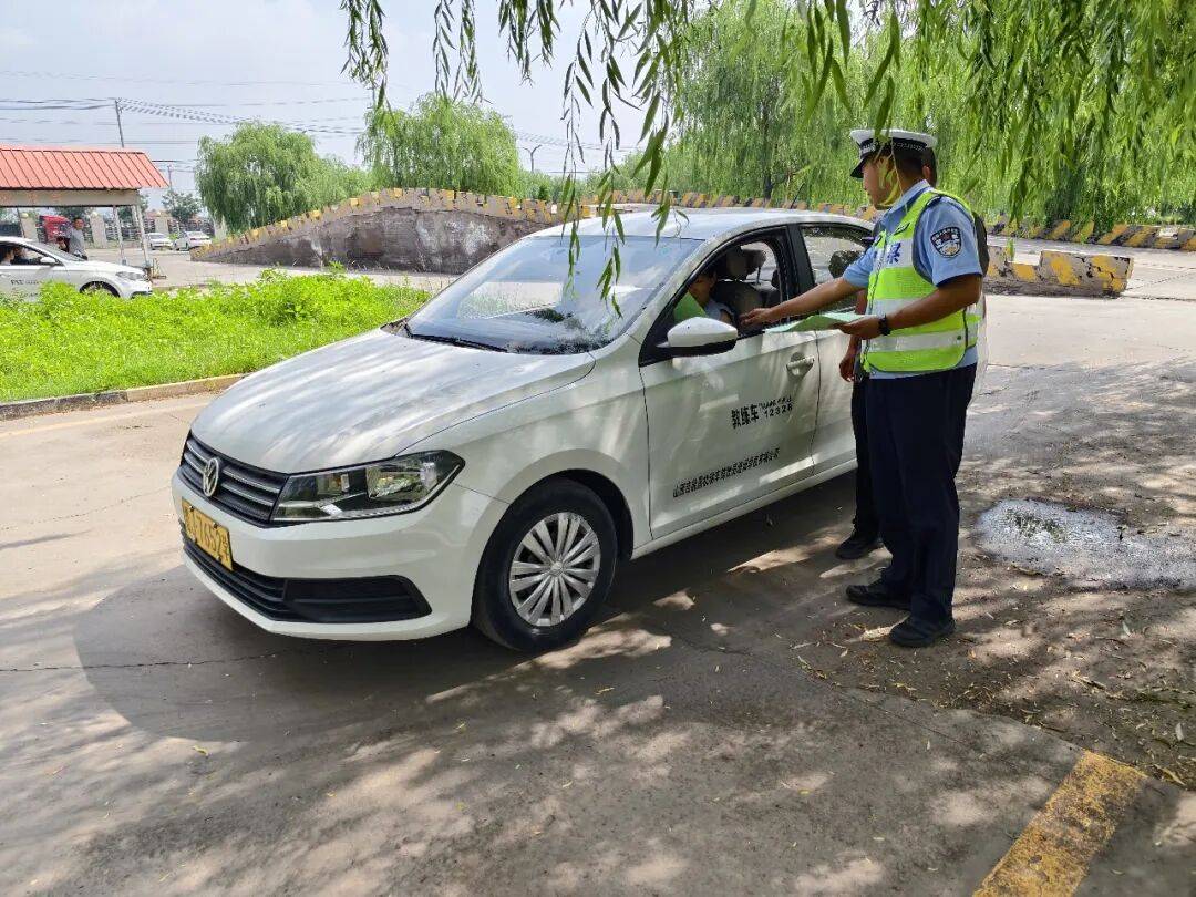 交城：文明交通進駕校 讓交通安全從“準駕駛人”開“駛”！