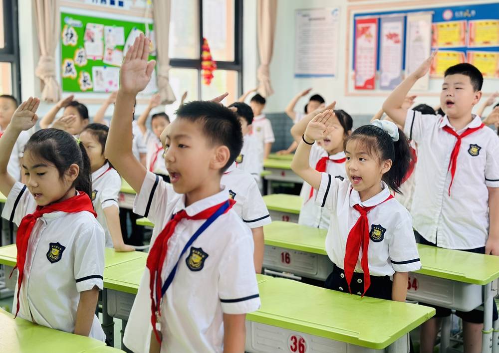 榮譽證書見證少年成長，祥雲路小學散學典禮點亮學子繽紛暑假