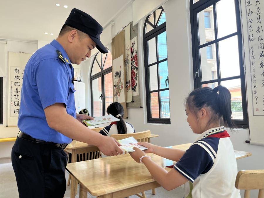 合肥市躍進小學：零距離看基層治理 童心致敬平凡堅守
