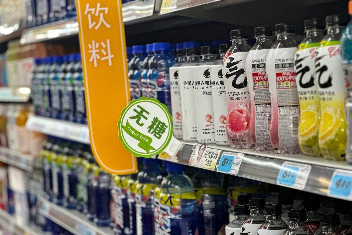消費觀察 | 飲料行業的夏天，正在從“搶貨架”轉向“搶場景”
