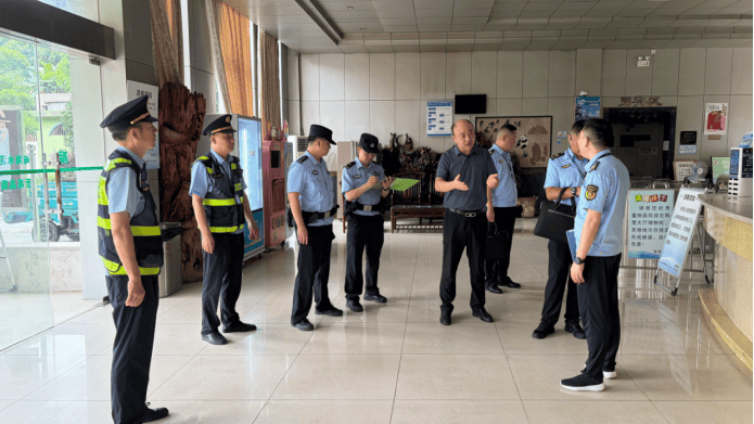 大渡口多部門聯合整治旅遊市場秩序