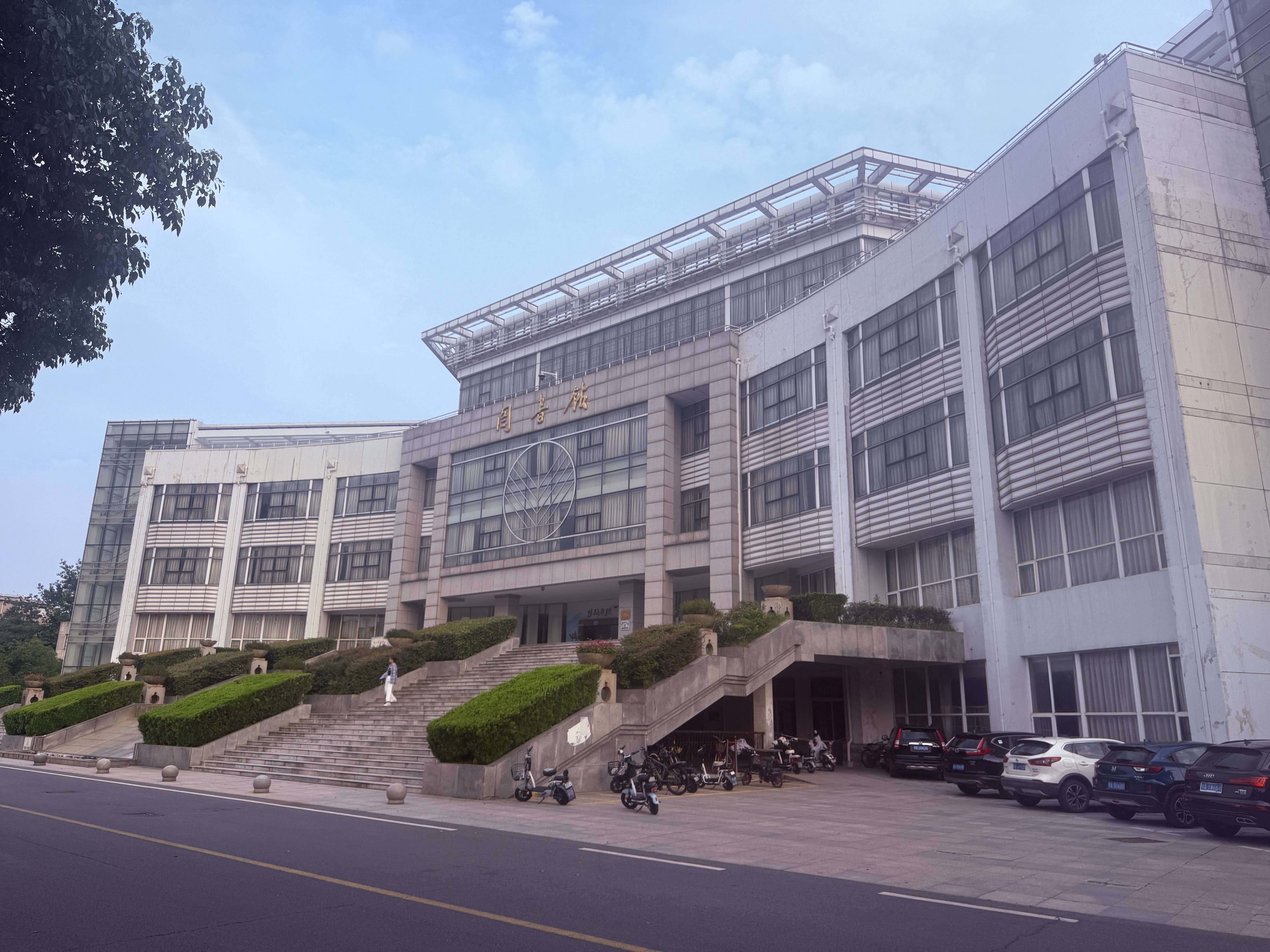 考中級會計職稱專業不對口，湖北成人高考會計學哪家好？｜會計人換專業指南
