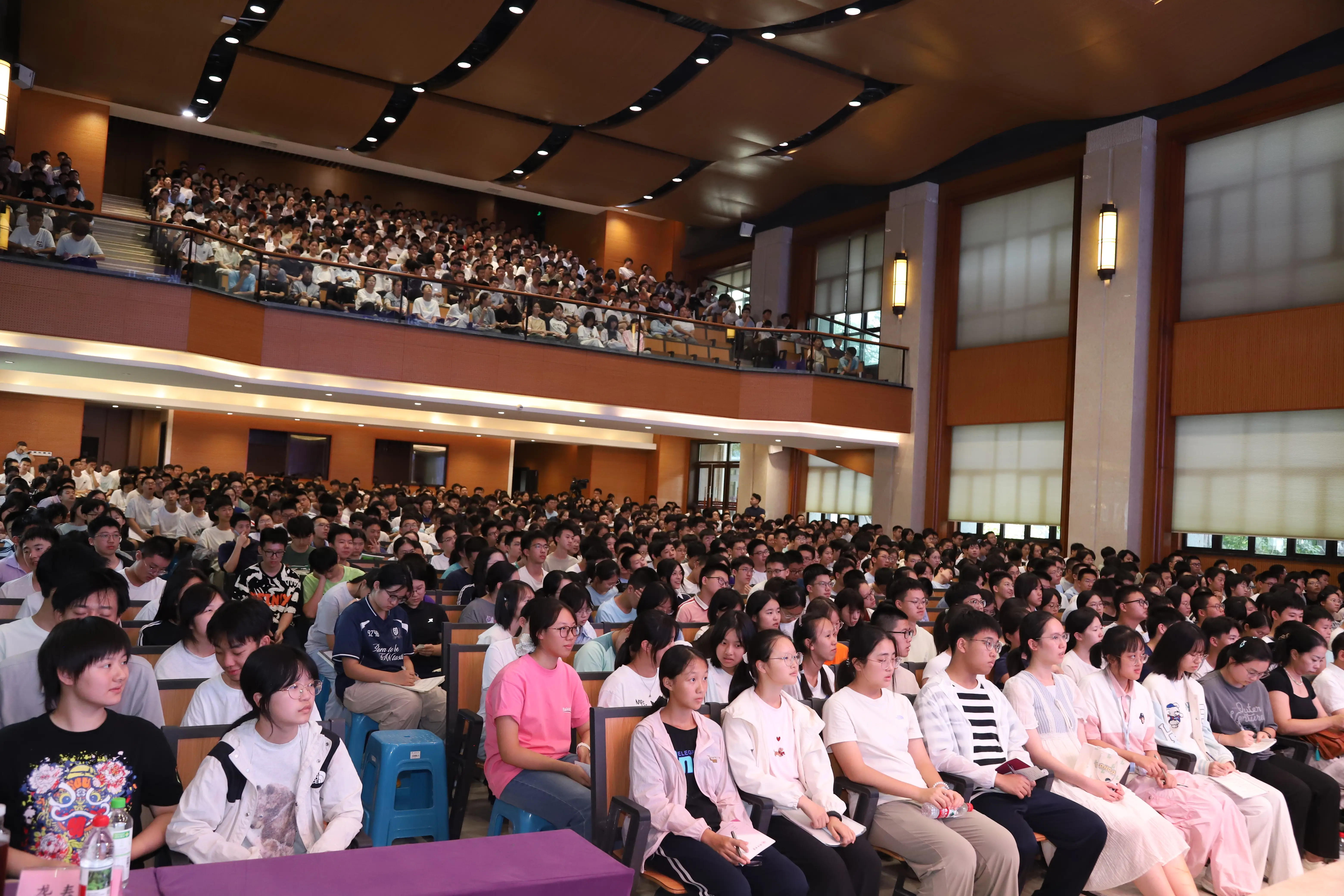 周忠和院士重慶南開中學演講：一個持續了近200年的偉大猜想