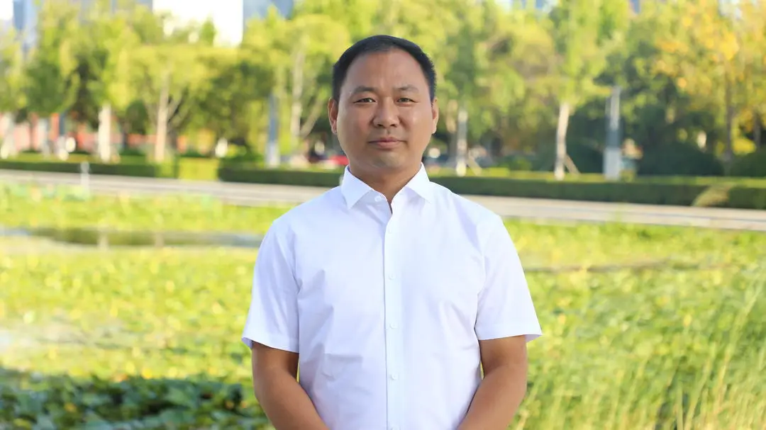 濟寧市第十三中學教師張魯：數智築基，溫情伴學助成長
