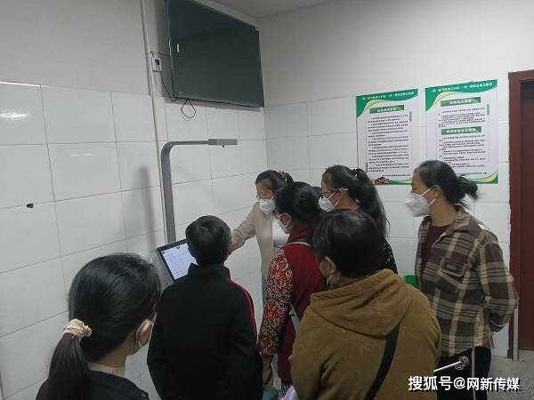 恩陽區舞鳳小學開展食堂開放日活動