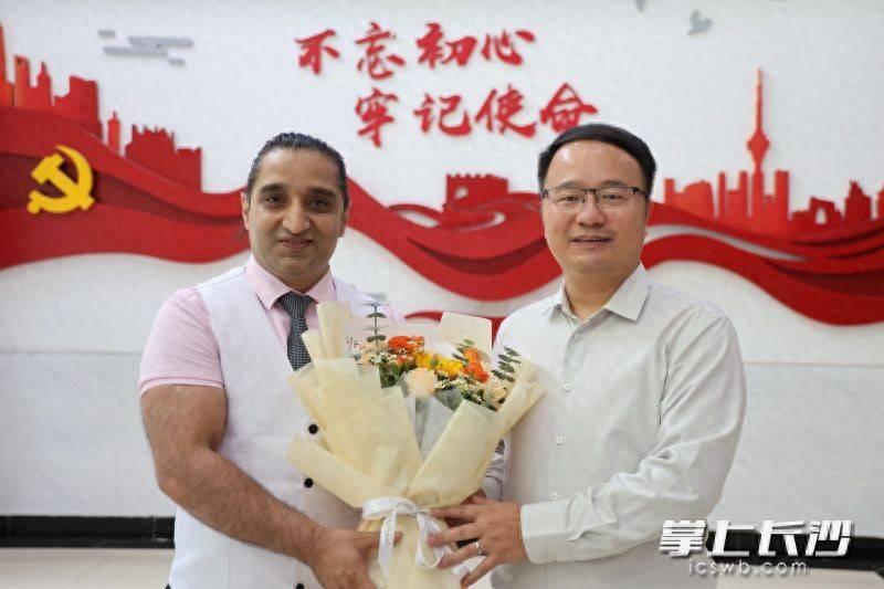 原創外籍教師在長沙過教師節：從來華留學生到湘江畔醫學引路人