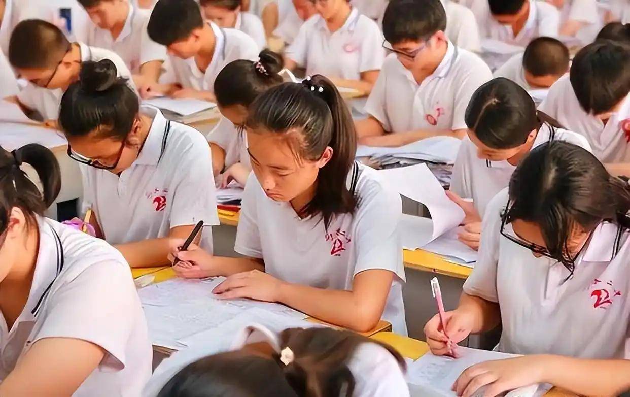 原創剛進大學眼花繚亂 大一新生千萬別踩這些坑
