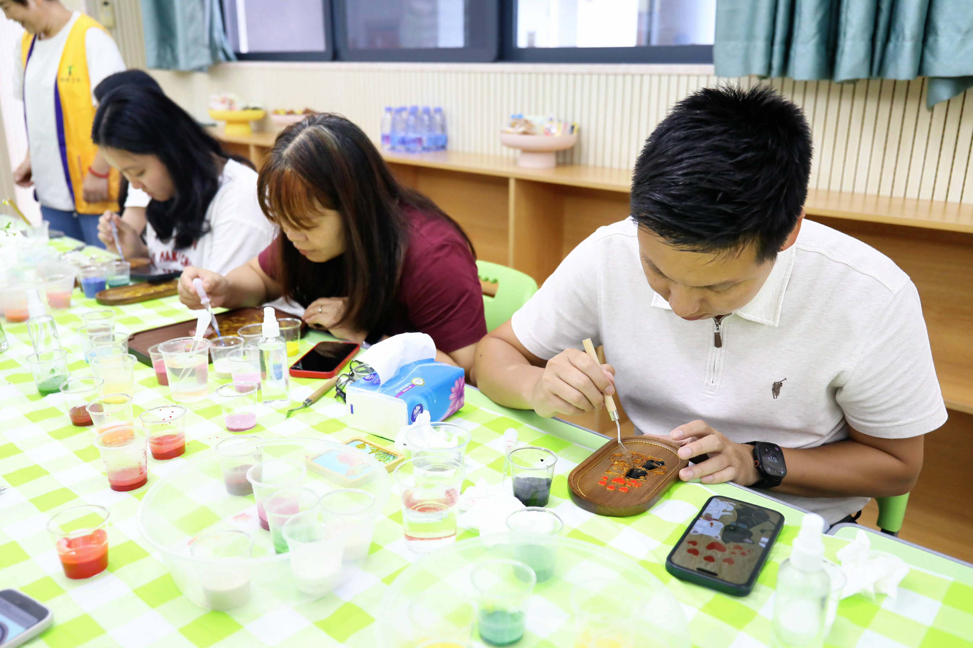 邀老師體驗非遺！龍外樂城小學別樣過教師節