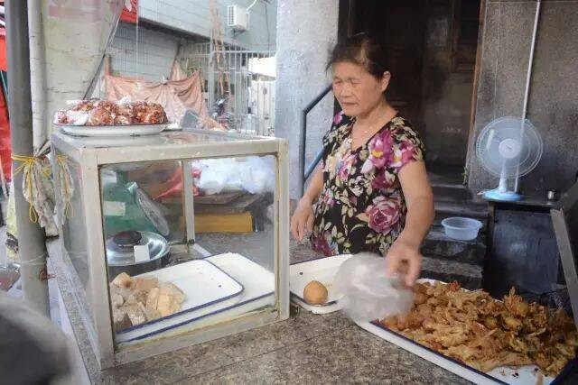 這10家讓人慾罷不能的“阿姨美食”，竟然撐起了廈門美食江湖的半邊天！