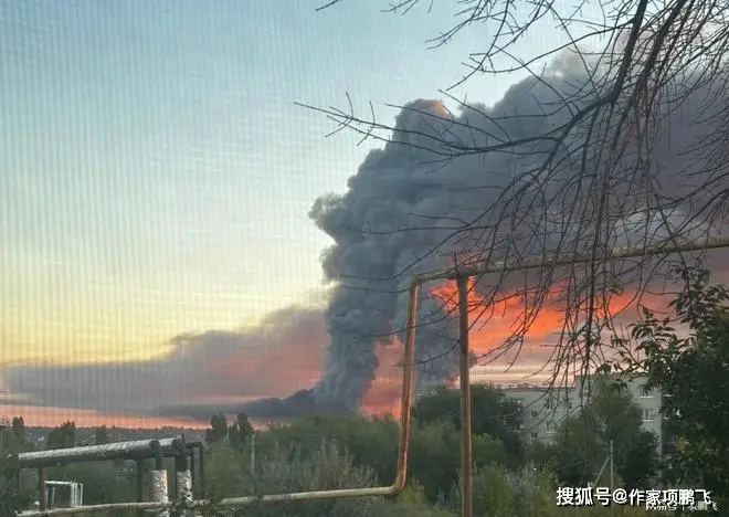 原創重磅：烏克蘭摧毀薩拉托夫10萬平米的俄軍物流基地！
