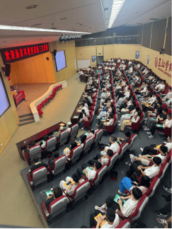 南京新文道協湯家鳳考研數學巡講 賦能 28 考研學子科學備考