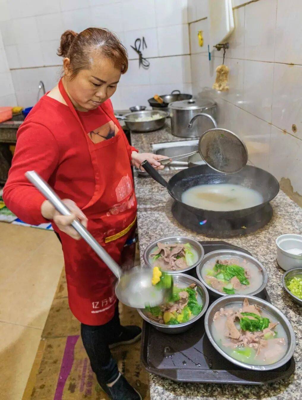 這10家讓人慾罷不能的“阿姨美食”，竟然撐起了廈門美食江湖的半邊天！