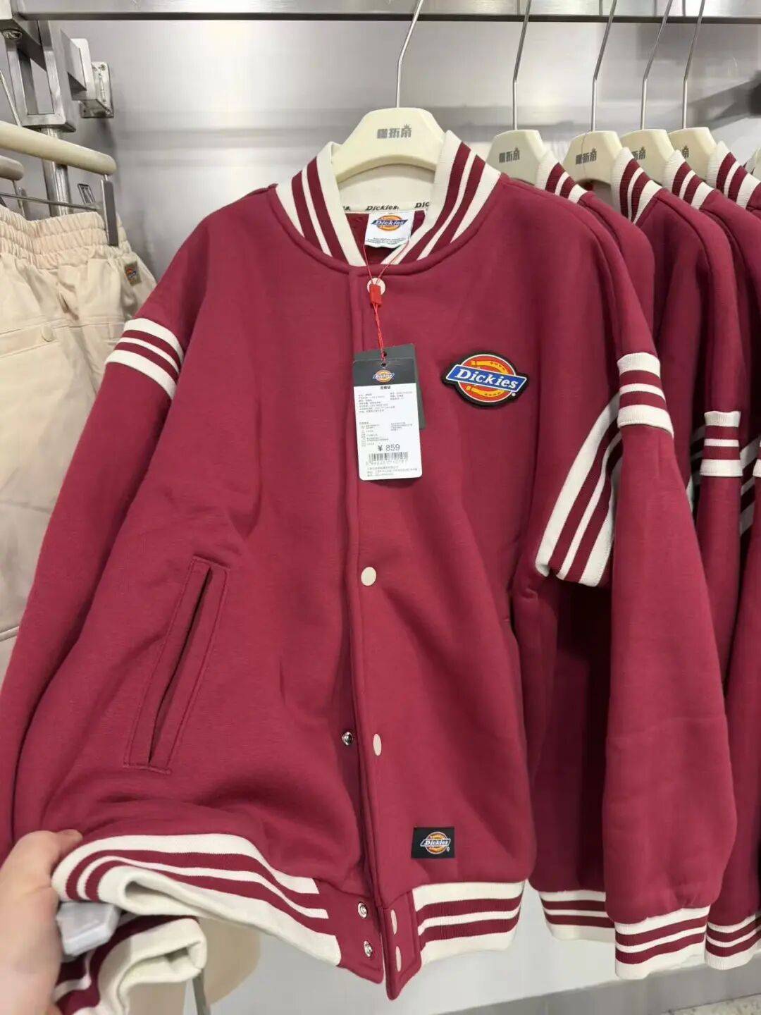 明天開業！200000件大牌服飾倉儲特賣，0.5折起！