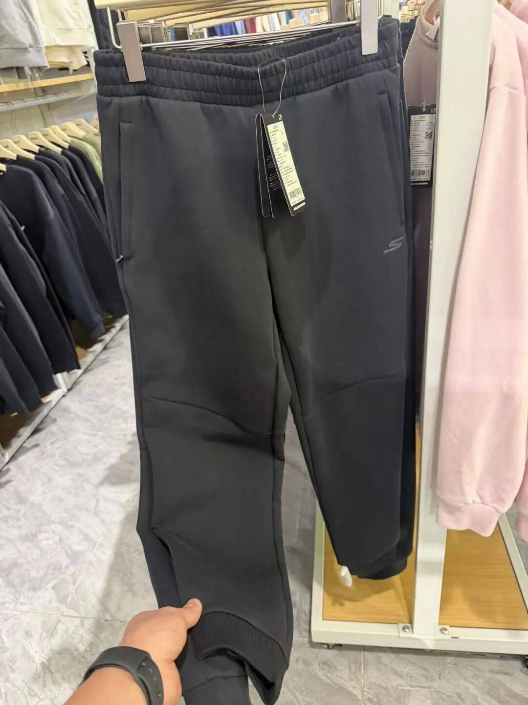 明天開業！200000件大牌服飾倉儲特賣，0.5折起！