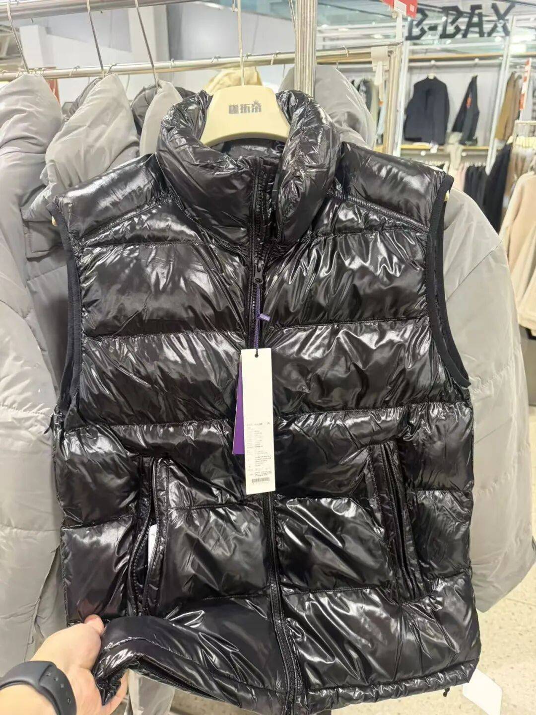 明天開業！200000件大牌服飾倉儲特賣，0.5折起！